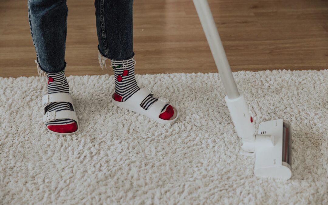 6 Benefits of Hiring a Floor Cleaning Company over Vacuuming